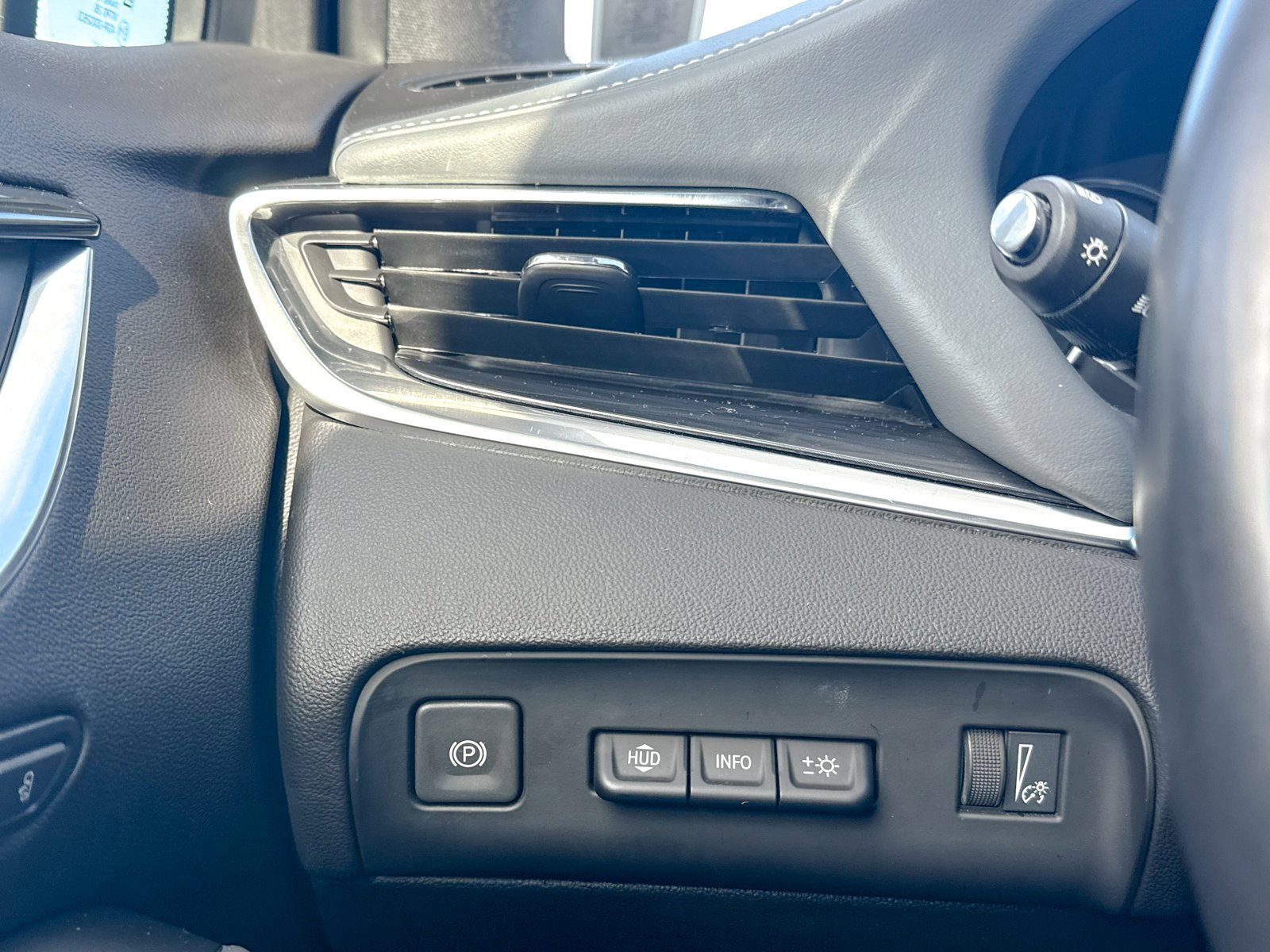 Certified 2024 Buick Enclave Premium image 40