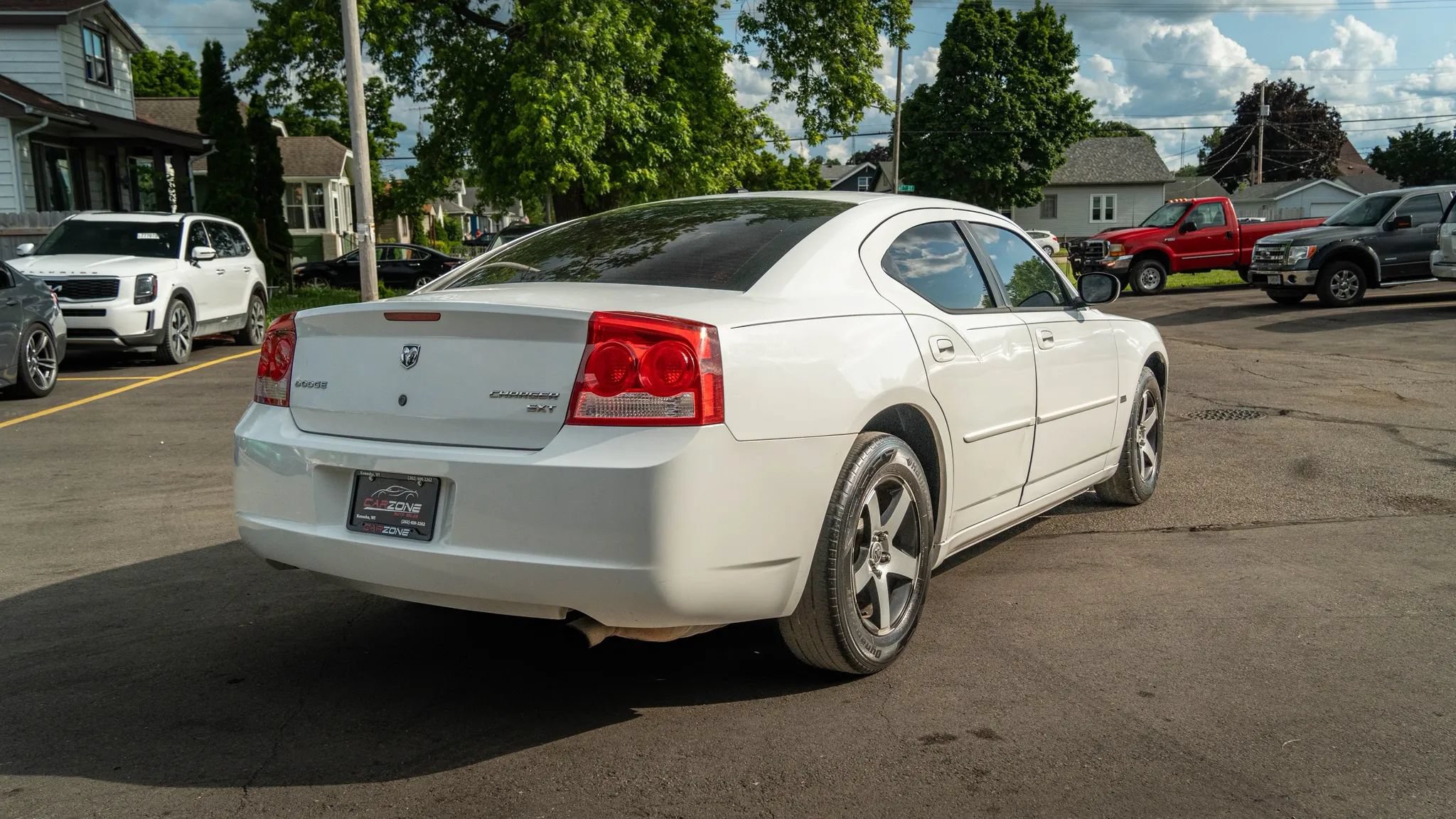 Used 2010 Dodge Charger SXT RWD image 6