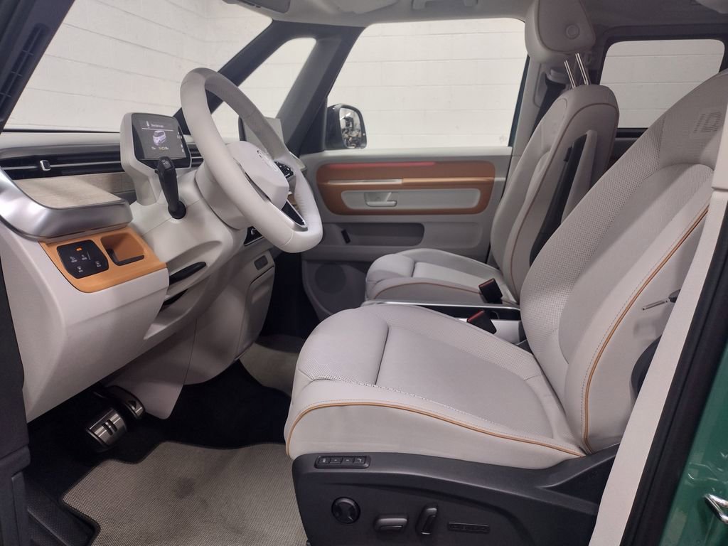 New 2025 Volkswagen ID. Buzz 1st Edition image 29