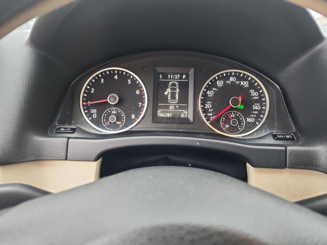 Used 2016 Volkswagen Tiguan SEL image 15