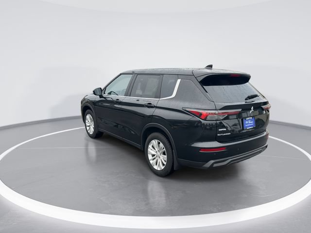 Used 2025 Mitsubishi Outlander ES FWD image 5