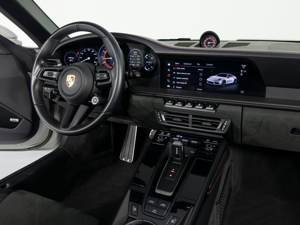 Certified 2022 Porsche 911 Carrera GTS RWD image 36