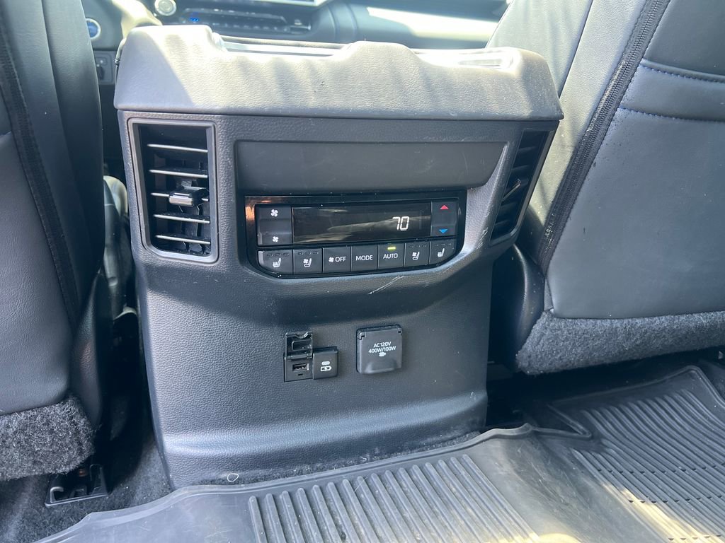 Used 2024 Toyota Sequoia Platinum AWD/4WD image 36