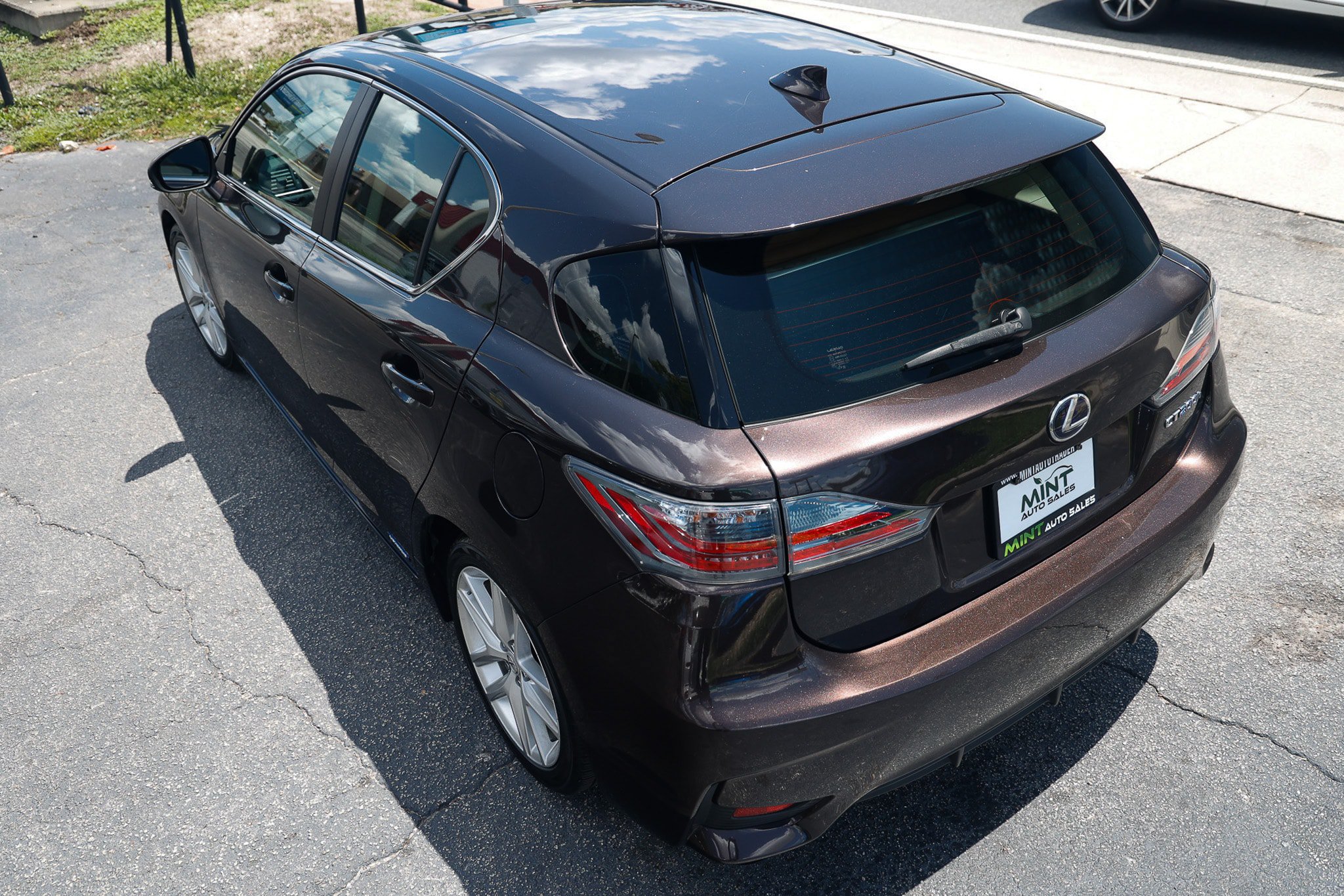 Used 2016 Lexus CT 200h w/ Navigation Package FWD image 8
