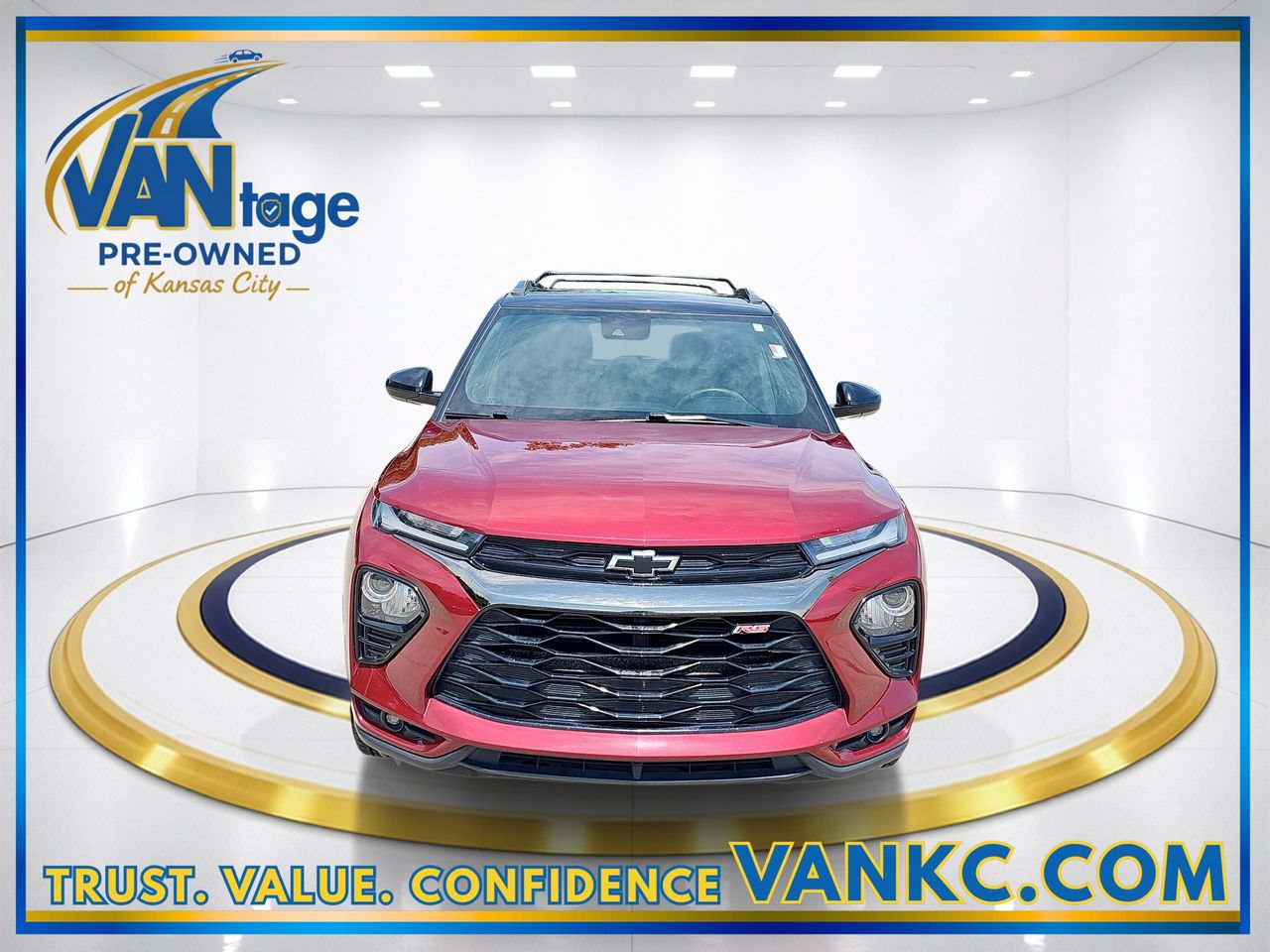 Used 2023 Chevrolet TrailBlazer RS w/ Sun and Liftgate Package AWD/4WD image 2