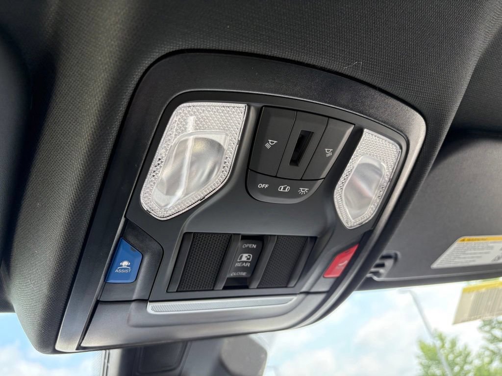 New 2026 RAM 1500 Express AWD/4WD image 19