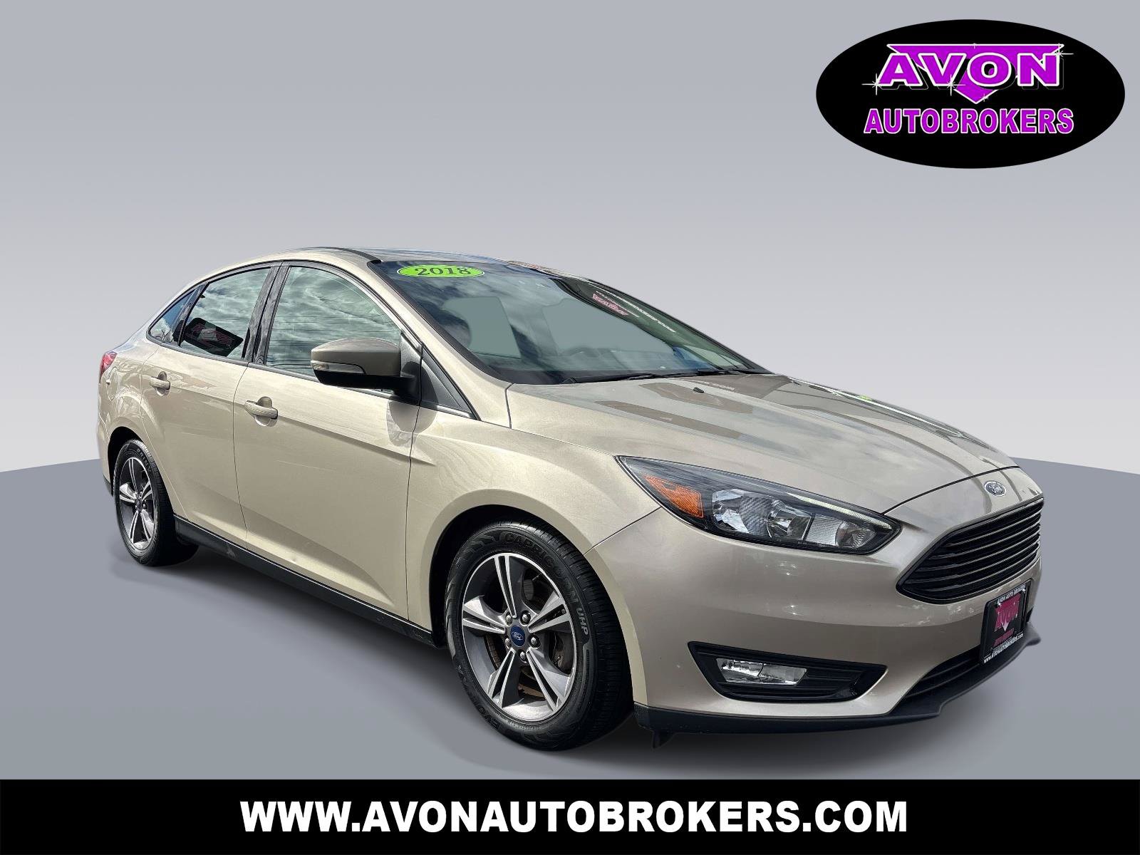 Used 2018 Ford Focus SE w/ SE Appearance Package FWD image 1