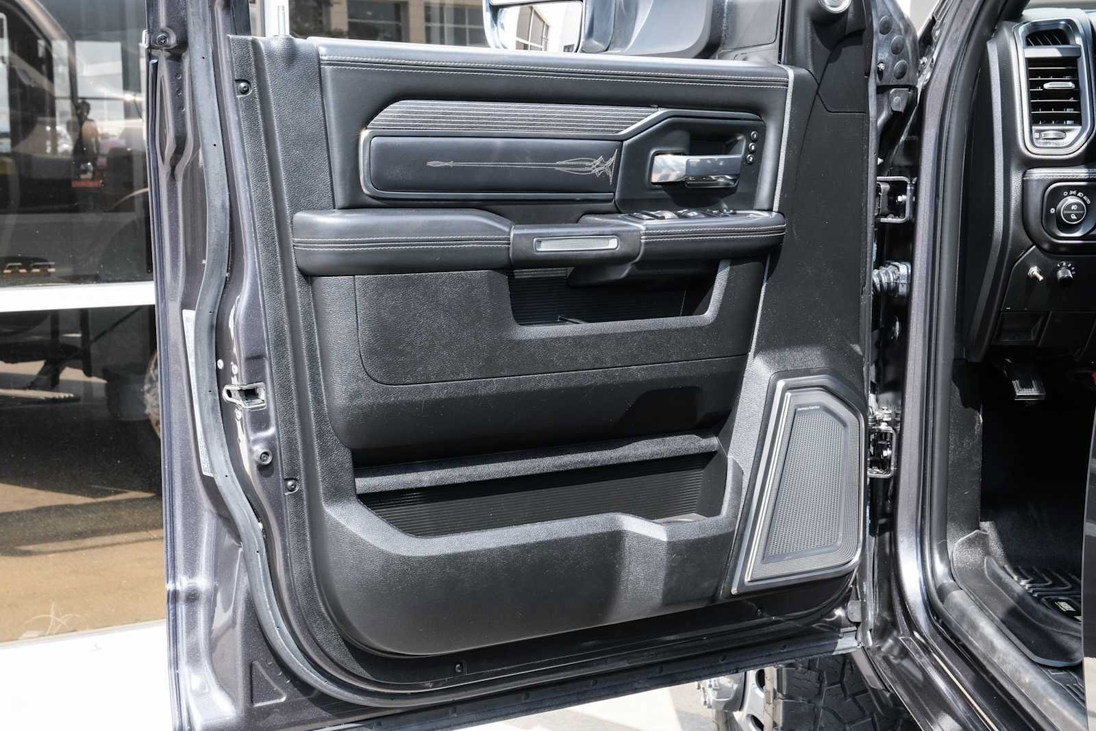 Used 2020 RAM 3500 Limited AWD/4WD image 37