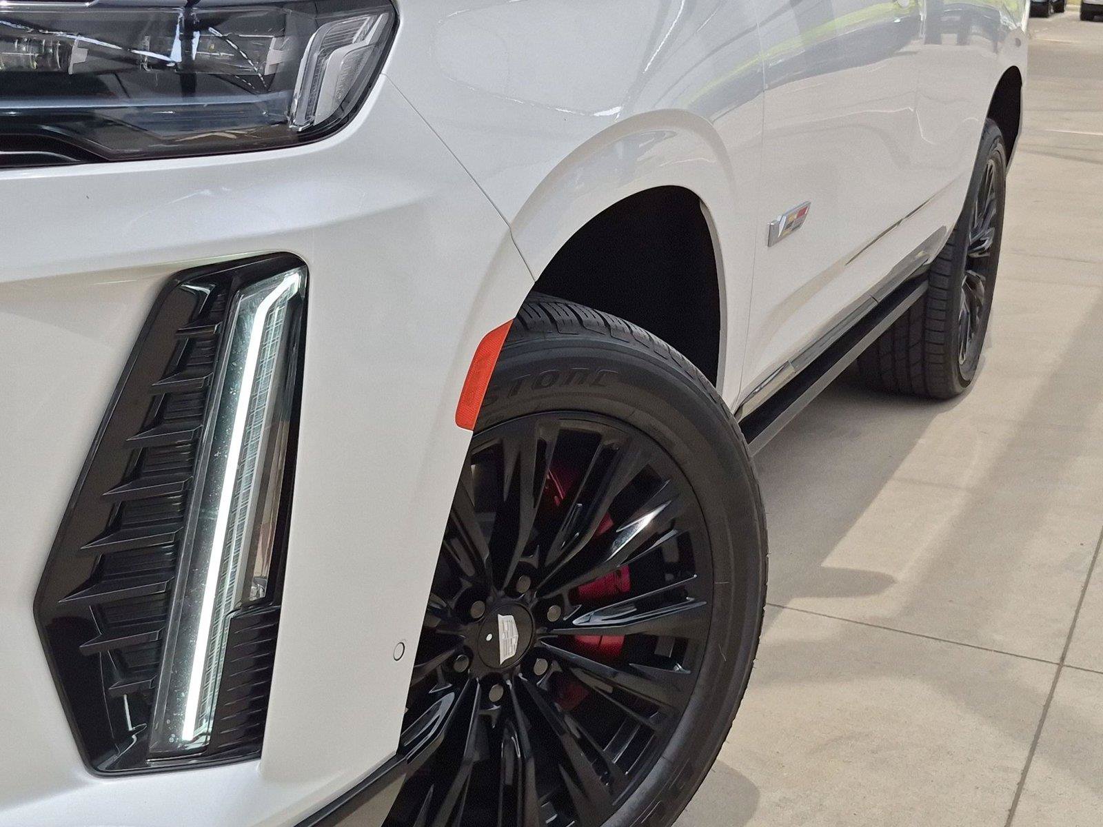 Certified 2024 Cadillac Escalade V w/ LPO, ONYX Package AWD/4WD image 8