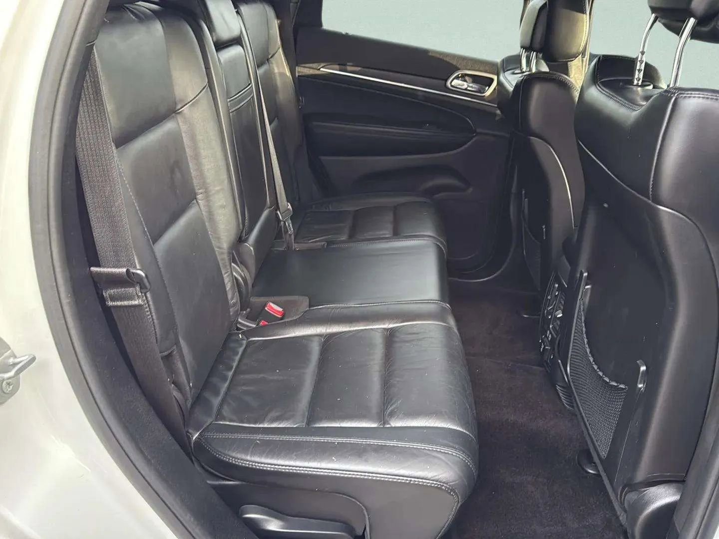 Used 2018 Jeep Grand Cherokee Limited image 22