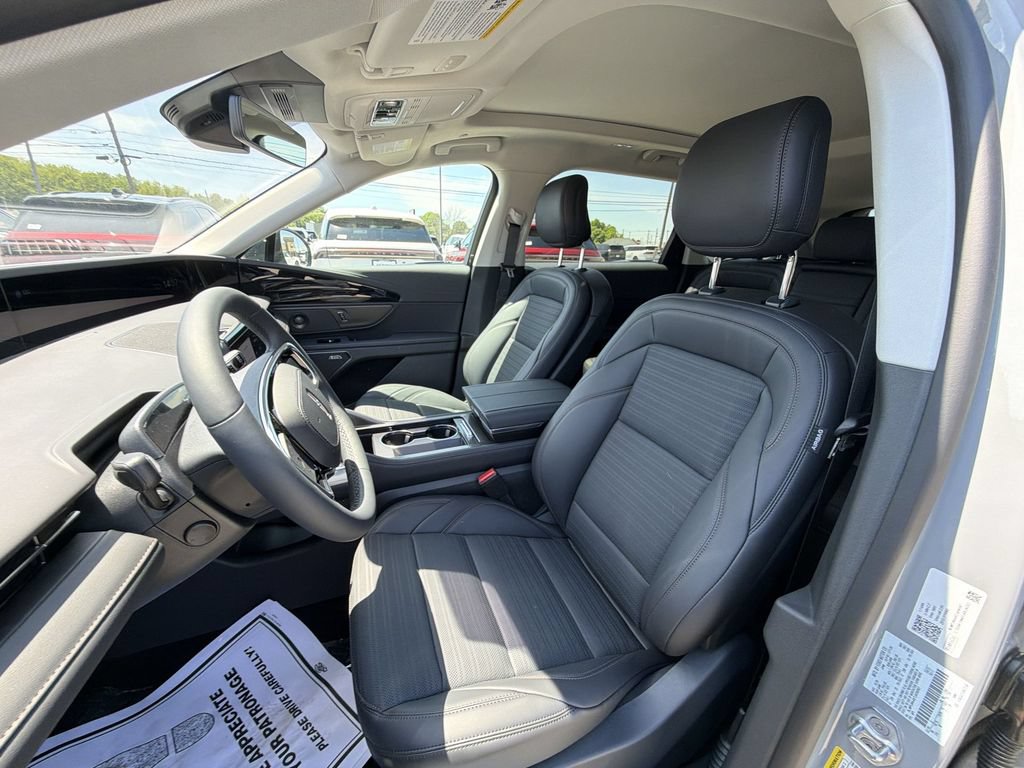 New 2026 Lincoln Nautilus Reserve w/ Jet Appearance Package AWD/4WD image 11