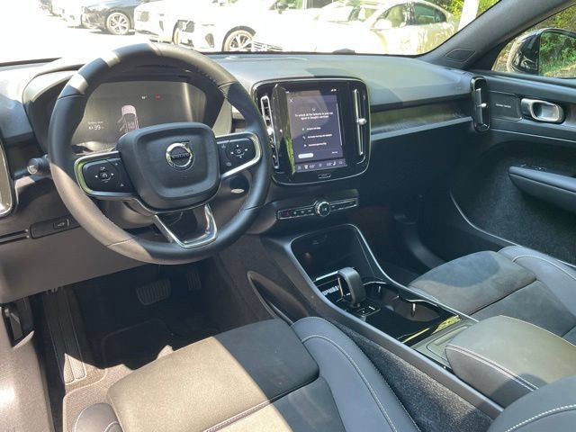Certified 2023 Volvo C40 P8 Recharge Ultimate AWD/4WD image 17