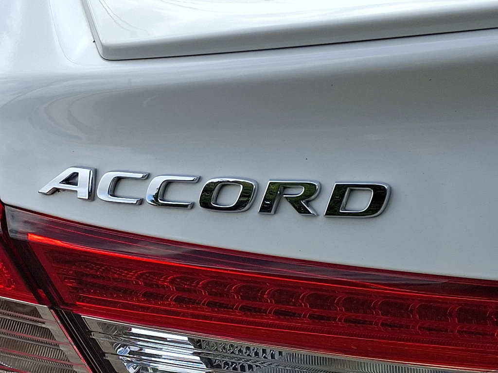 Used 2019 Honda Accord Sport image 16