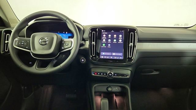 New 2026 Volvo XC40 B5 Core w/ Climate Package AWD/4WD image 25