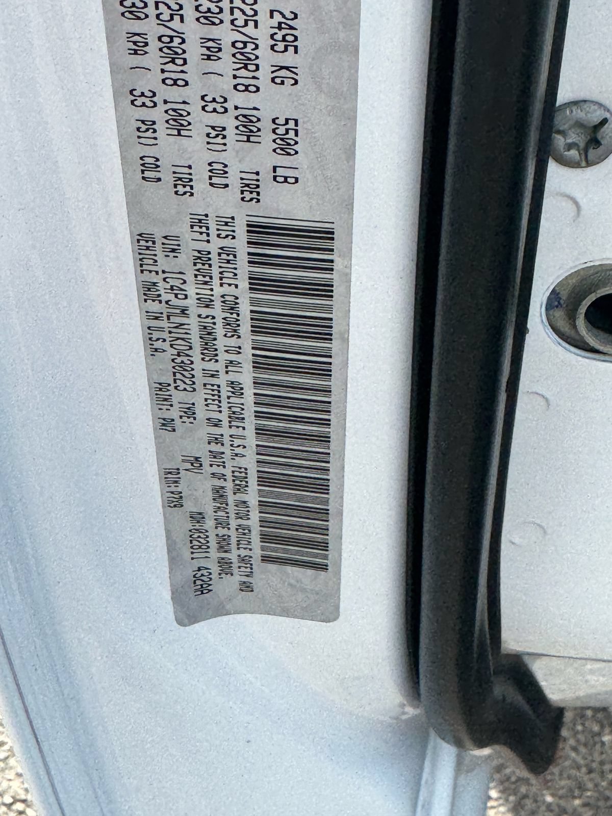 Used 2019 Jeep Cherokee Latitude Plus AWD/4WD image 31