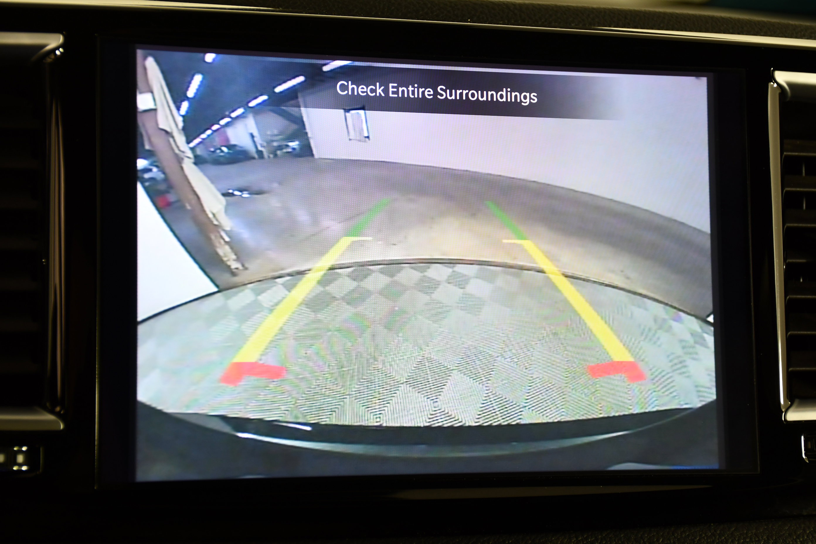 Used 2025 Chrysler Pacifica Limited image 29