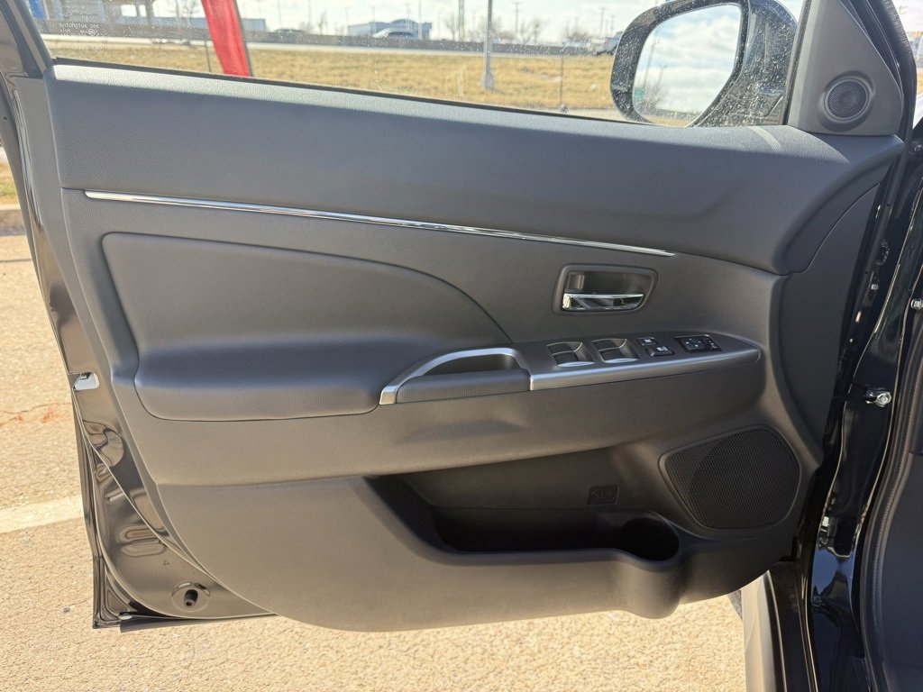 New 2026 Mitsubishi Outlander SEL image 15