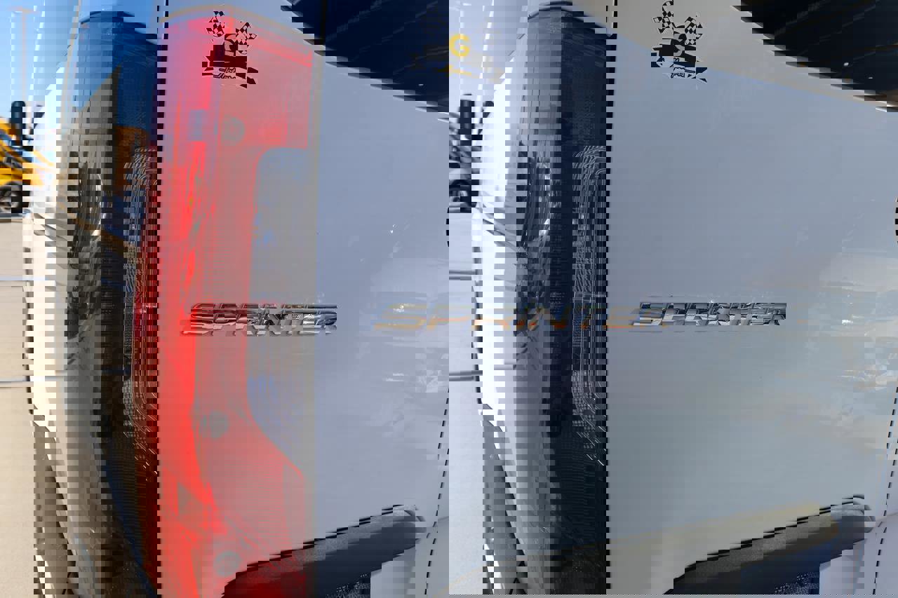 Used 2019 Mercedes-Benz Sprinter 2500 image 11