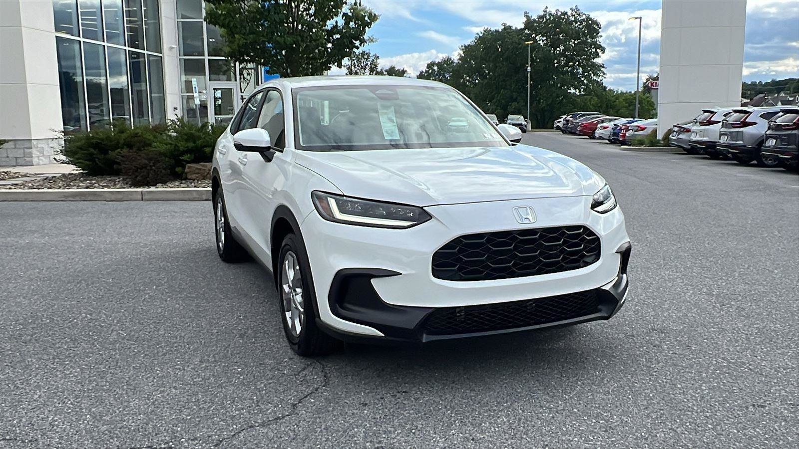 New 2025 Honda HR-V LX image 1
