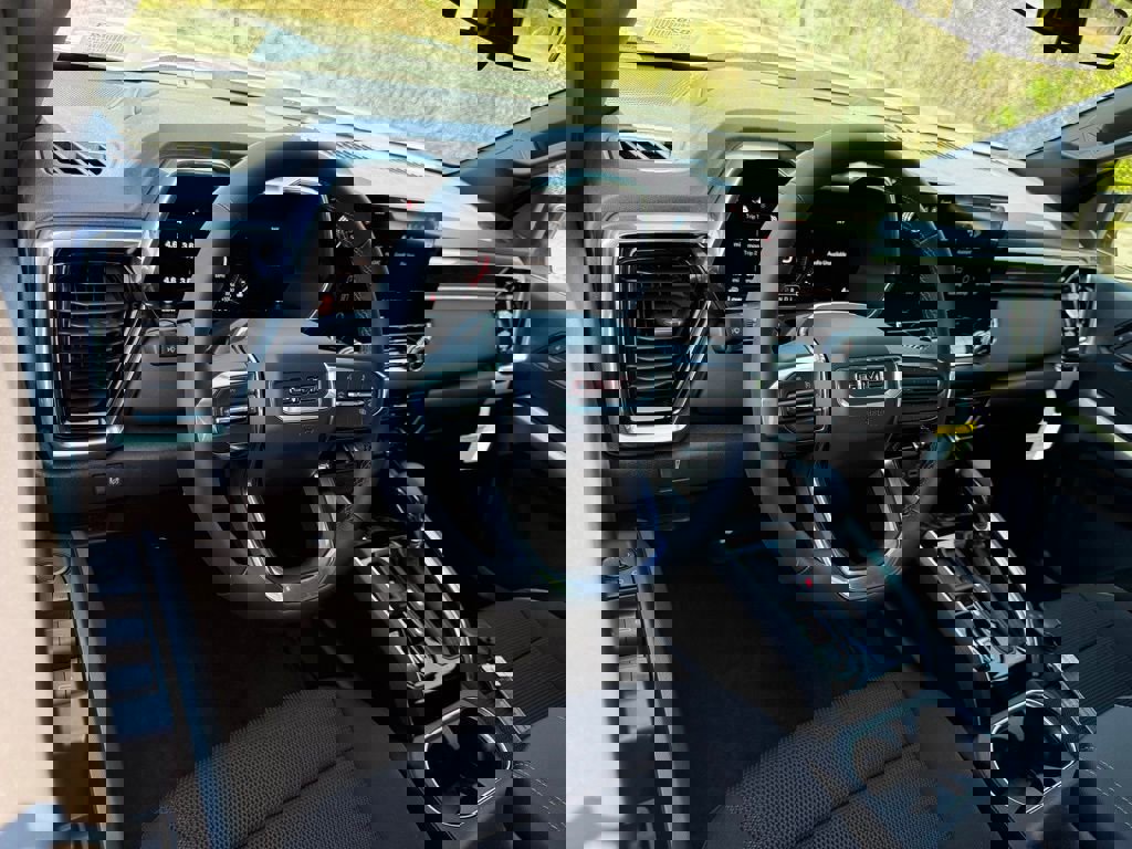 New 2026 GMC Canyon Elevation image 3