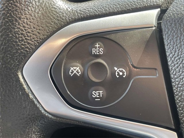 Used 2021 Chevrolet Traverse LS image 23