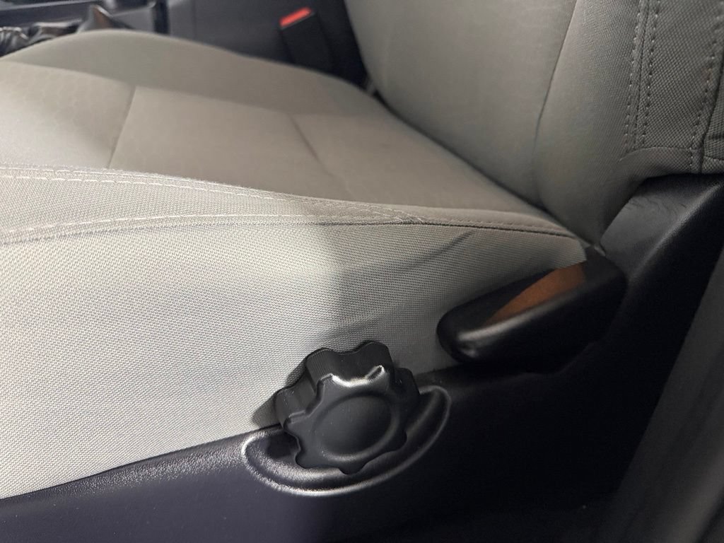 Used 2019 Toyota Tacoma SR AWD/4WD image 21