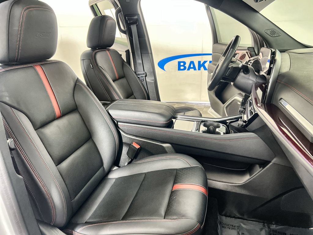 Certified 2024 Chevrolet Traverse RS AWD/4WD image 30