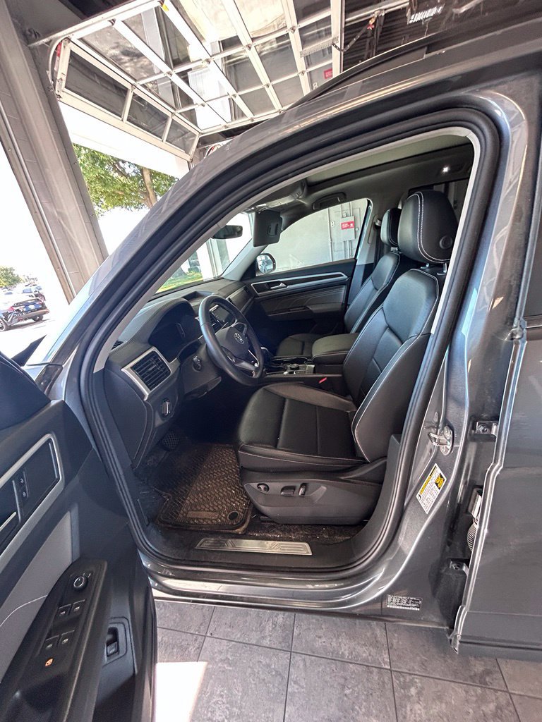 Used 2023 Volkswagen Atlas SE AWD/4WD image 4