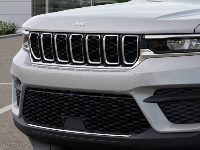 New 2026 Jeep Grand Cherokee Laredo X AWD/4WD image 18