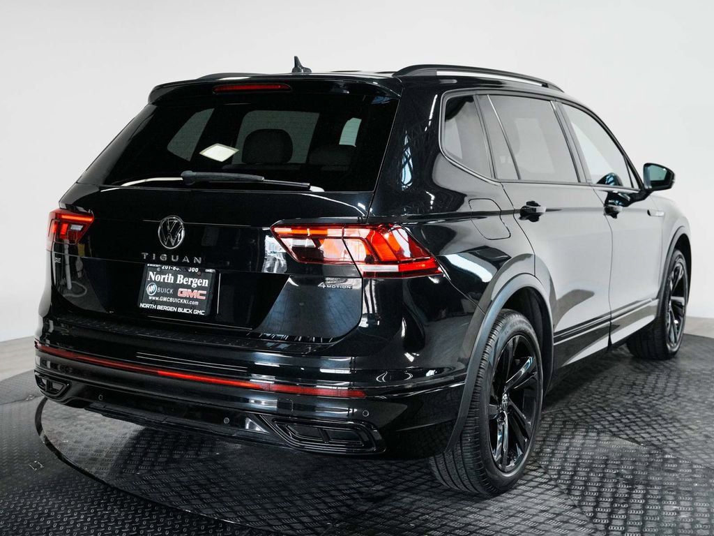 Used 2023 Volkswagen Tiguan SE R-Line AWD/4WD image 8