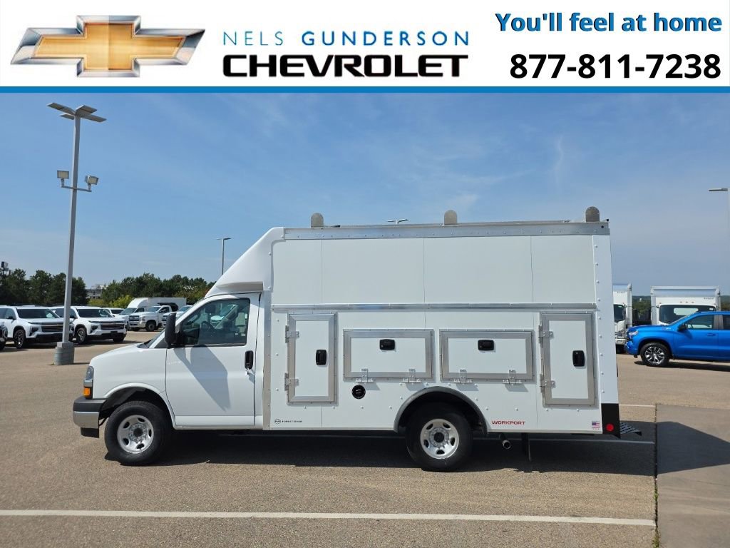 New 2025 Chevrolet Express 3500 w/ Power Convenience Package image 3