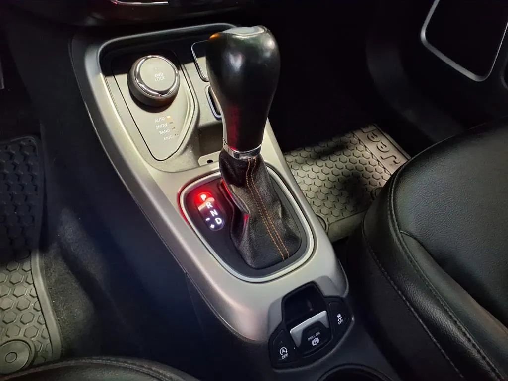 Used 2021 Jeep Compass Latitude image 24