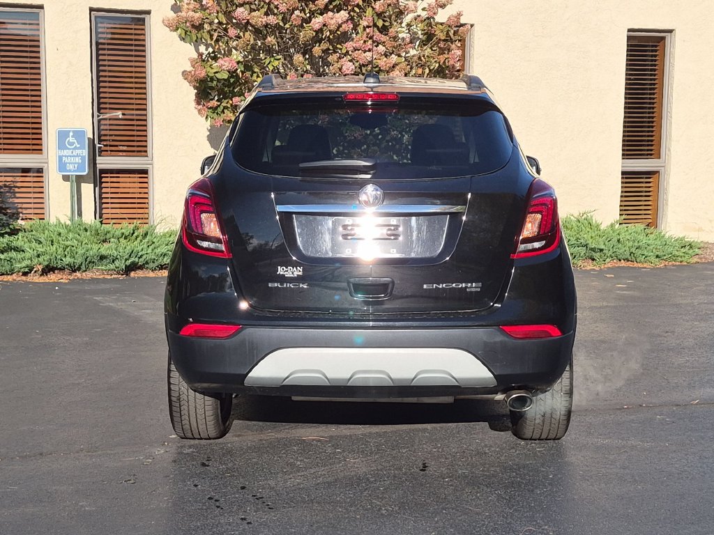 Used 2018 Buick Encore Essence AWD/4WD image 8