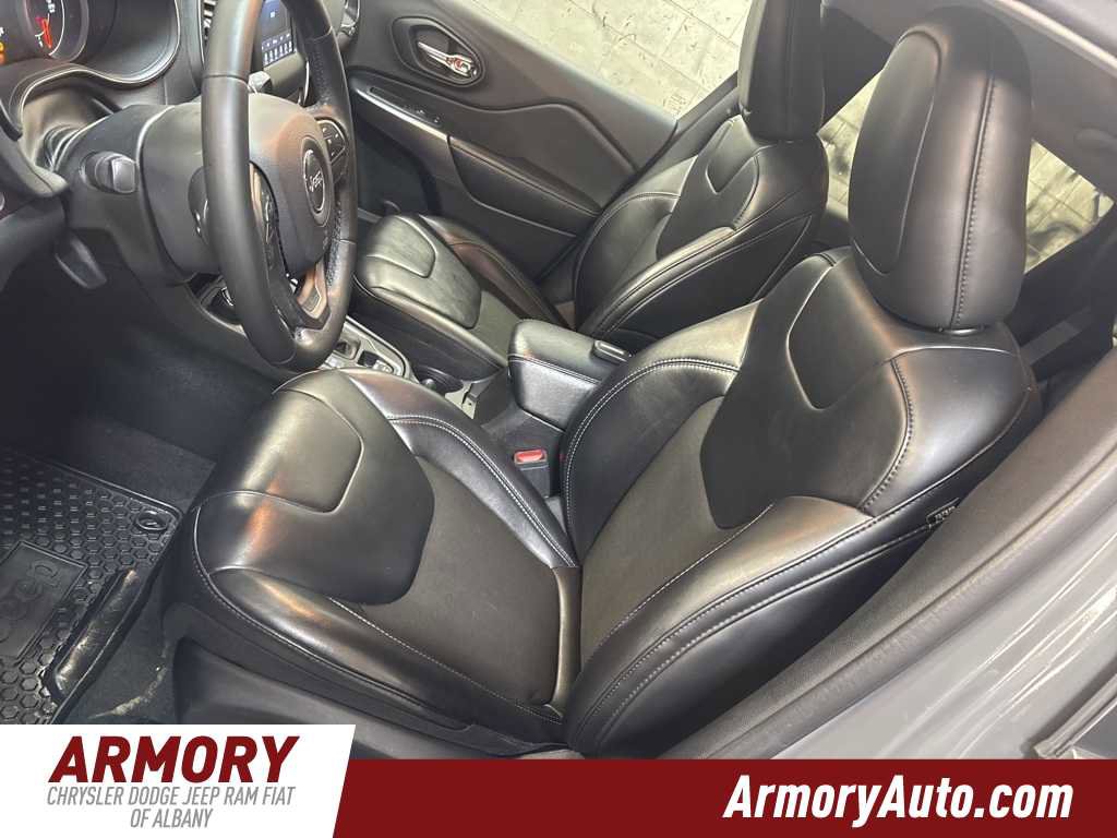 Used 2020 Jeep Cherokee Latitude Plus w/ Cold Weather Group image 12