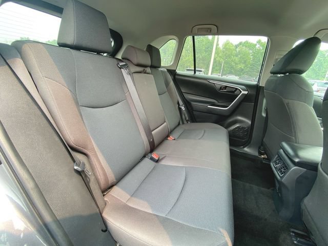 Used 2025 Toyota RAV4 LE AWD/4WD image 24