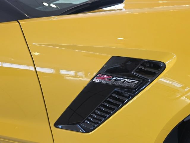 Used 2016 Chevrolet Corvette Z06 w/ 3LZ Preferred Equipment Group RWD image 11