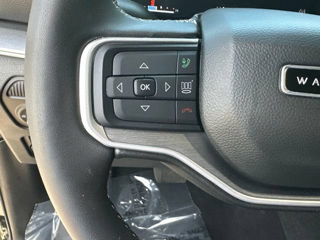 Used 2025 Jeep Wagoneer L Series II w/ Premium Group I AWD/4WD image 9
