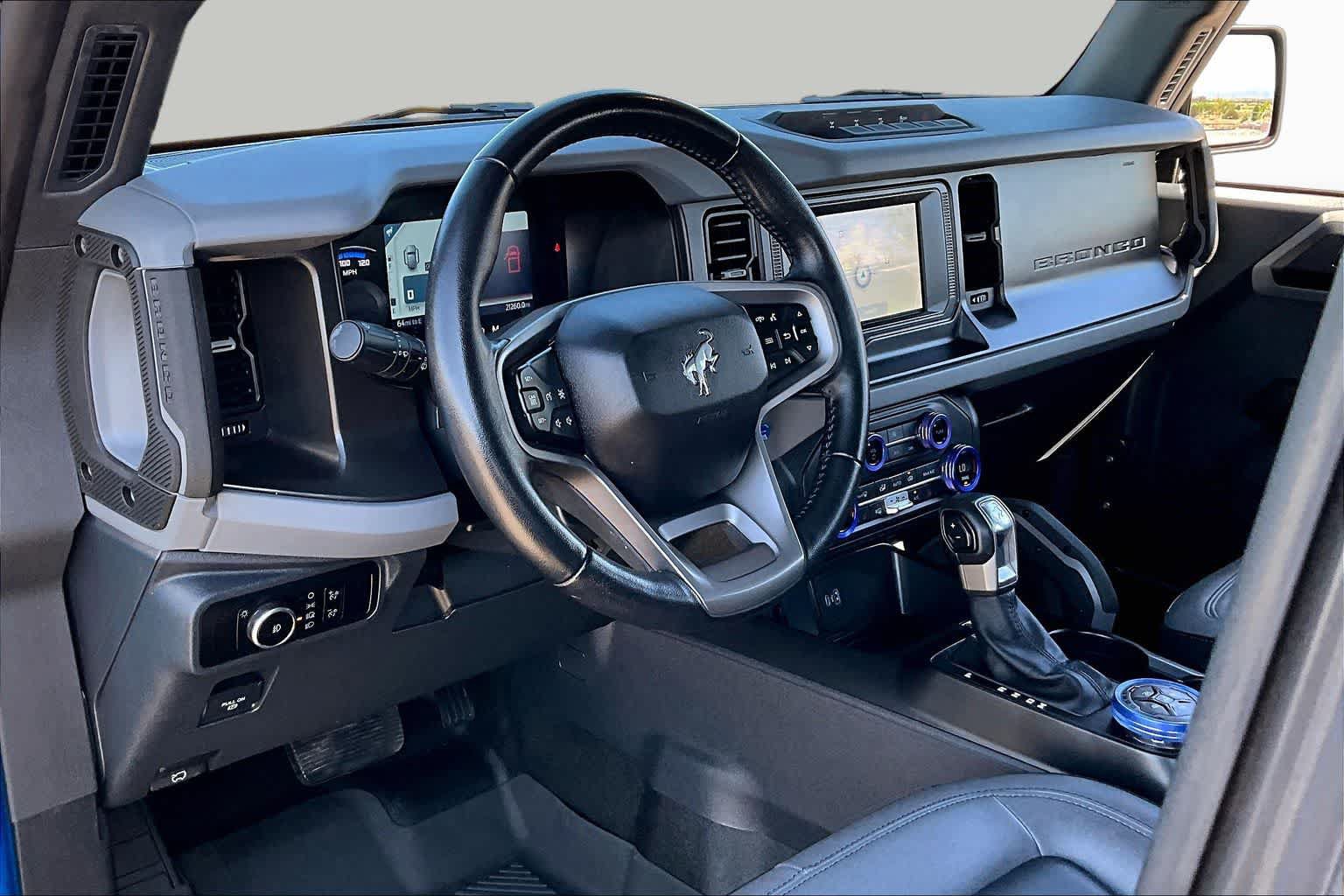 Used 2023 Ford Bronco Big Bend w/ Sasquatch Package AWD/4WD image 17