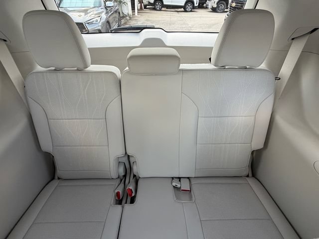 New 2026 Buick Enclave Avenir w/ Super Cruise Package FWD image 18