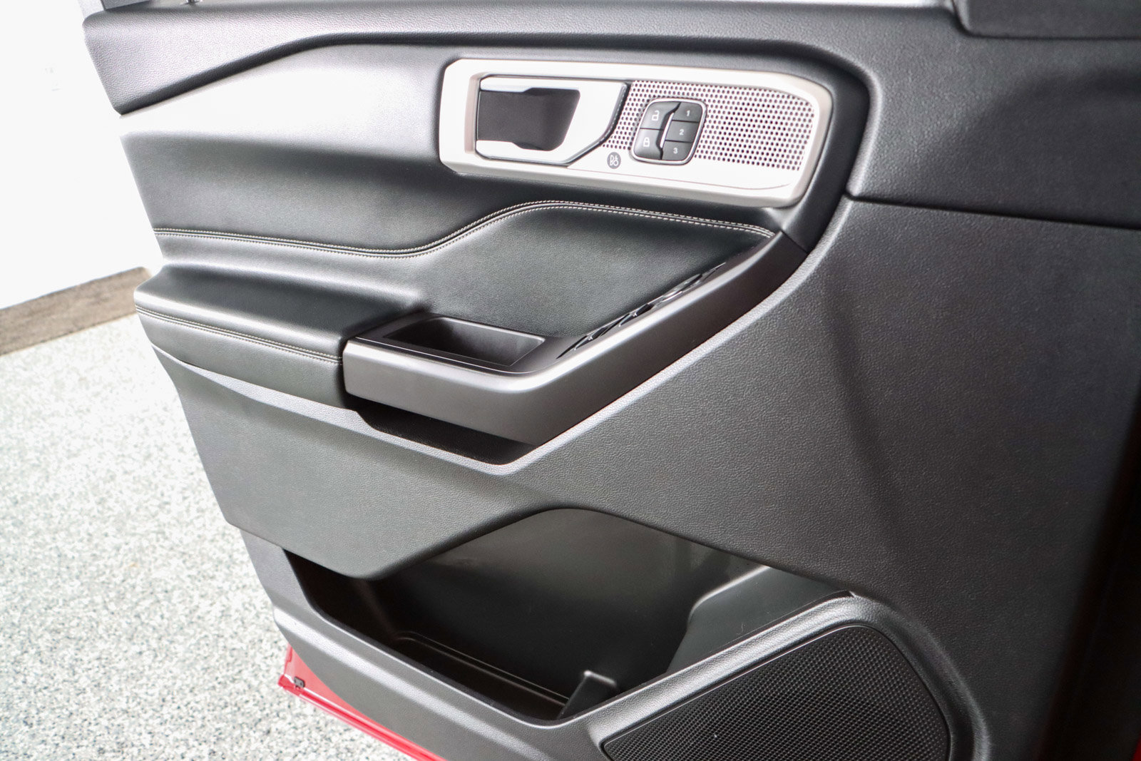 Used 2020 Ford Explorer Limited w/ Class III Trailer Tow Package image 21