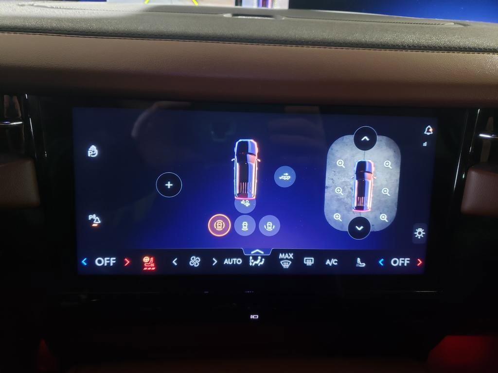 Used 2025 Lincoln Navigator L Reserve image 21