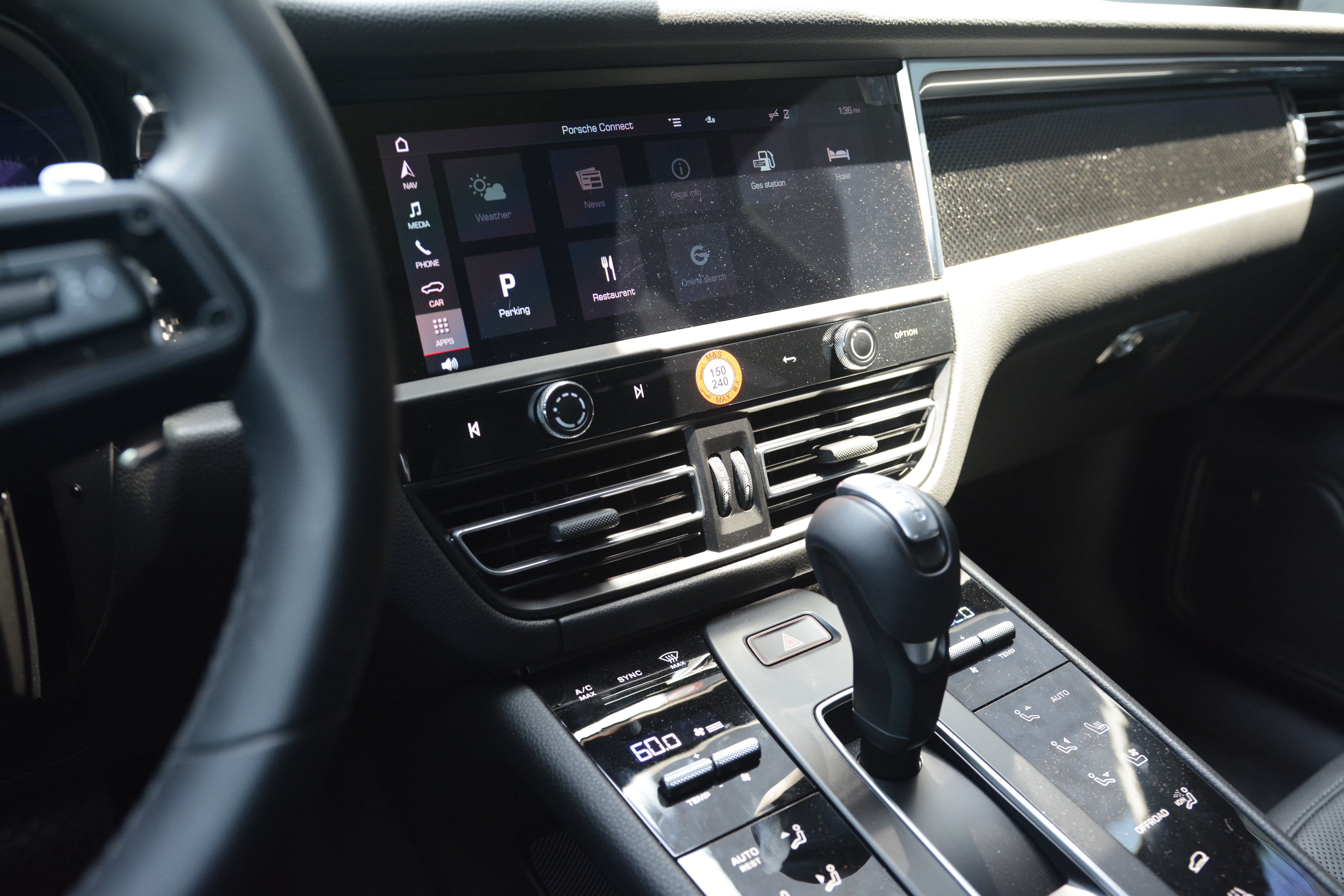Certified 2026 Porsche Macan AWD/4WD image 22