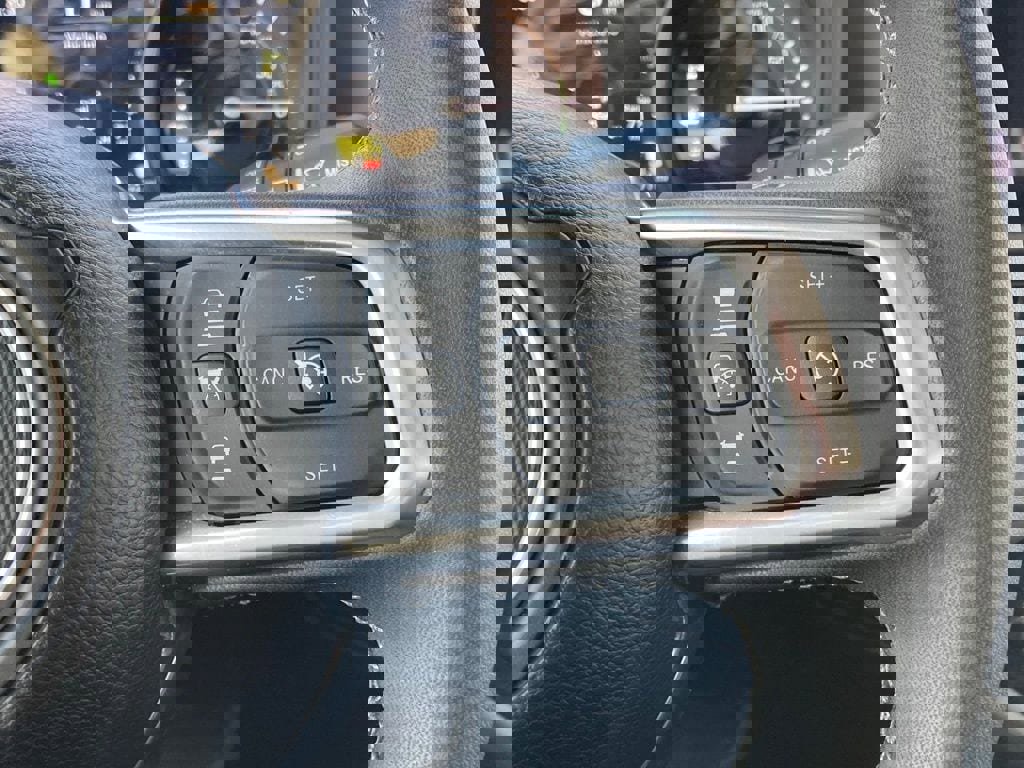 Used 2025 Jeep Wrangler Unlimited Sahara image 14