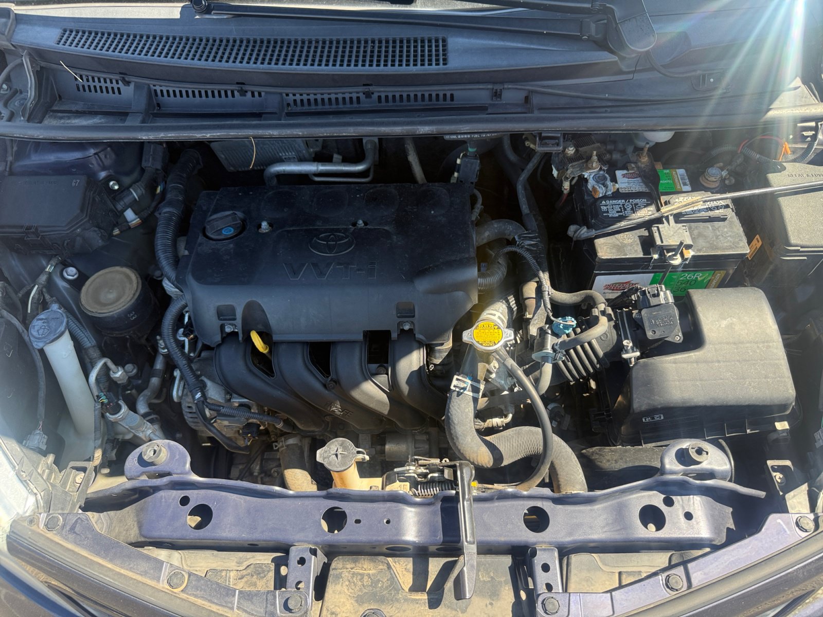 Used 2014 Toyota Yaris L FWD image 30