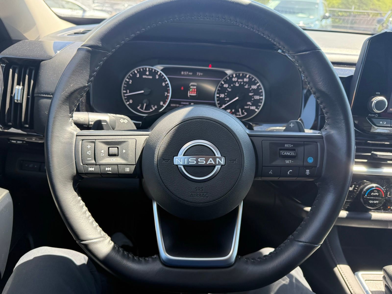 Certified 2025 Nissan Pathfinder SV image 17