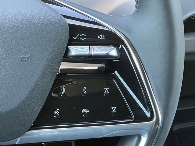 New 2026 Cadillac Vistiq Sport image 14