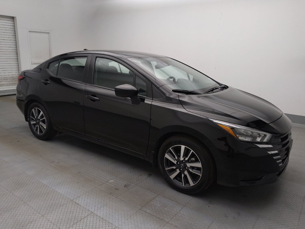 Used 2025 Nissan Versa SV w/ Trunk Package FWD image 11