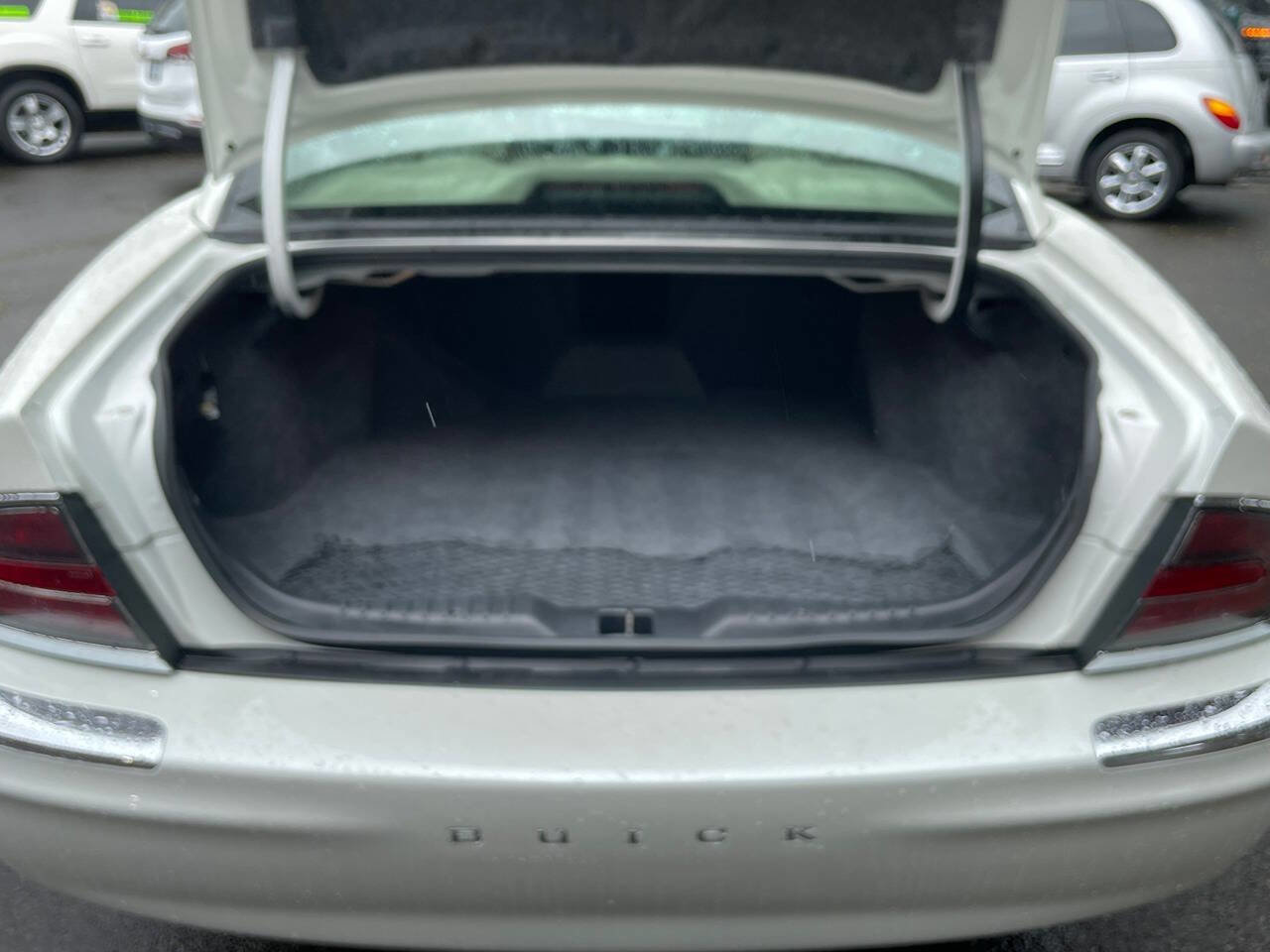 Used 2000 Buick Park Avenue Ultra w/ Gran Touring Pkg image 8