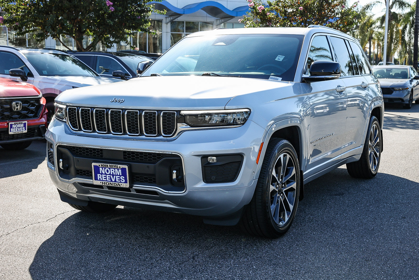 Used 2022 Jeep Grand Cherokee Overland image 7