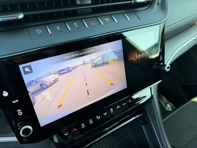 New 2026 Jeep Grand Cherokee Altitude AWD/4WD image 21